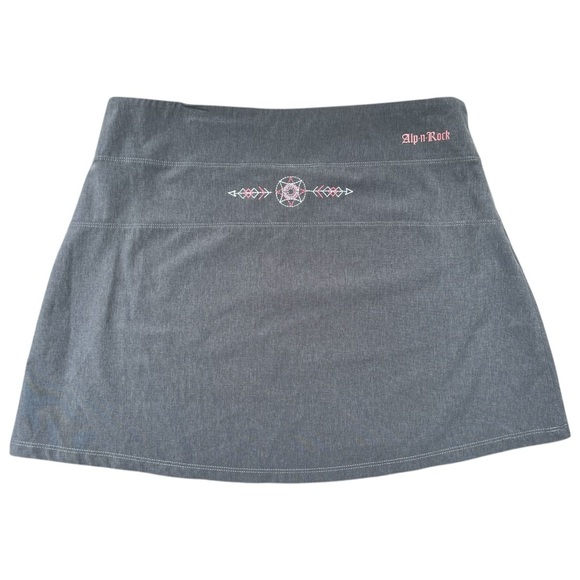 Women's Alp-n-Rock gray 'Esplora' ladies hybrid skirt in Quicksliver embroidered - Picture 4 of 4